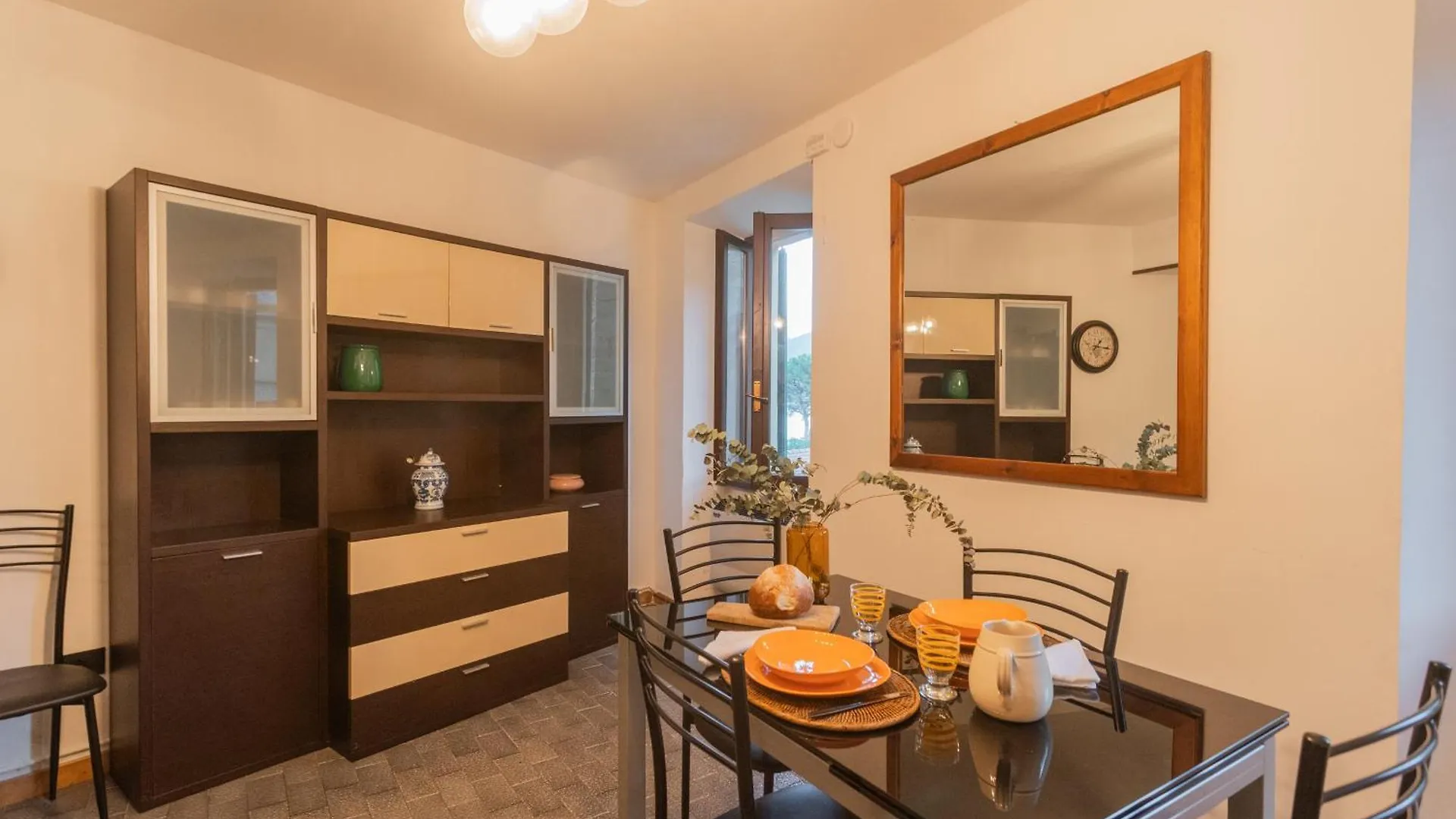 Apartamento Bell Tower Square By Rent All Como Lenno Italia