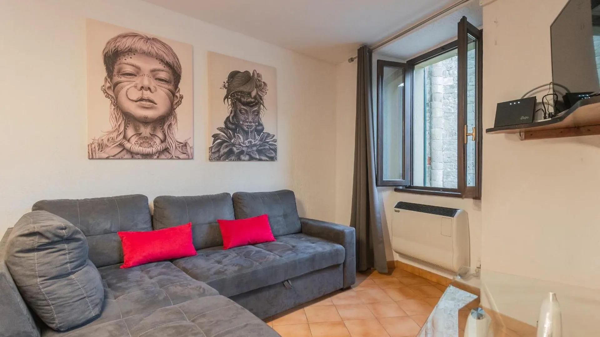 Daire Bell Tower Square By Rent All Como Lenno İtalya